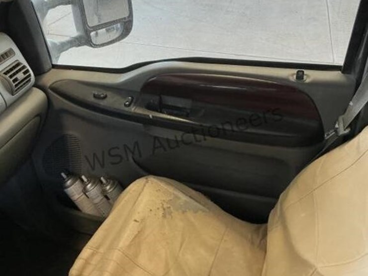 2004-ford-f350-image-21