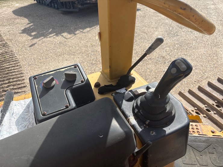 caterpillar-d3g-lgp-image-14