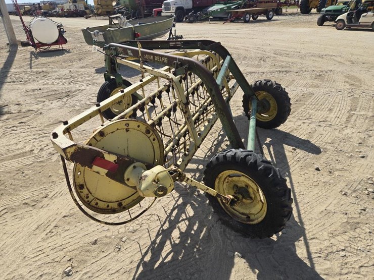 john-deere-660-image-3