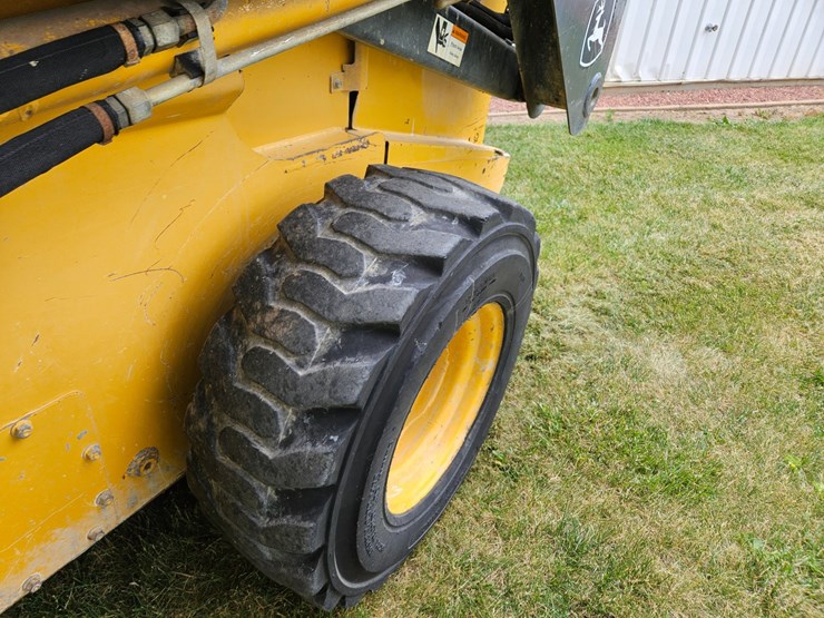 deere-326d-image-16