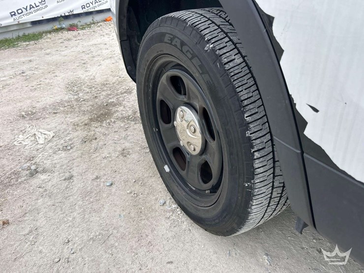 2018-ford-explorer-image-26