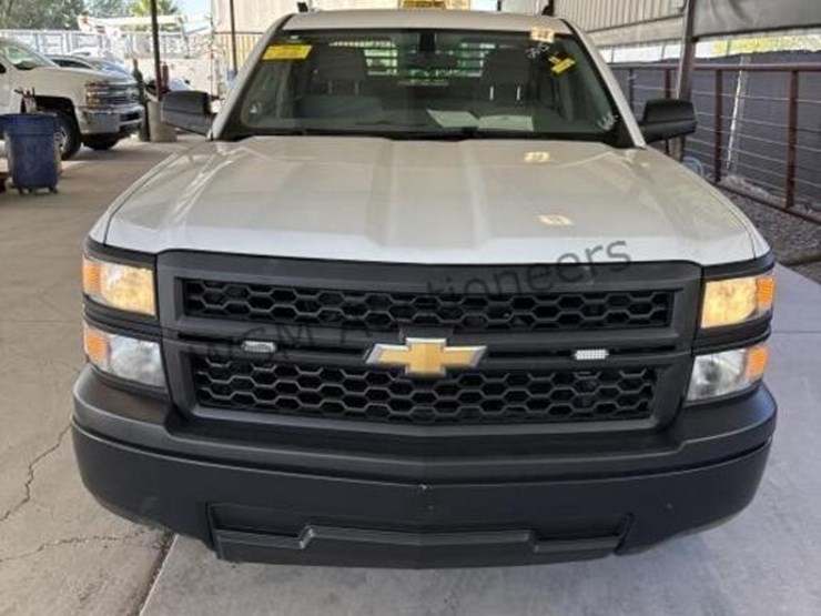 2015-chevrolet-silverado-1500-image-3
