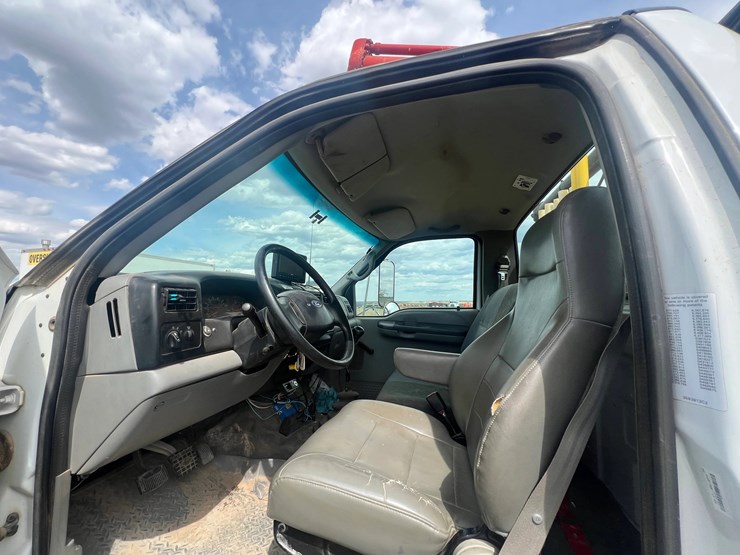 2004-ford-f750-image-12