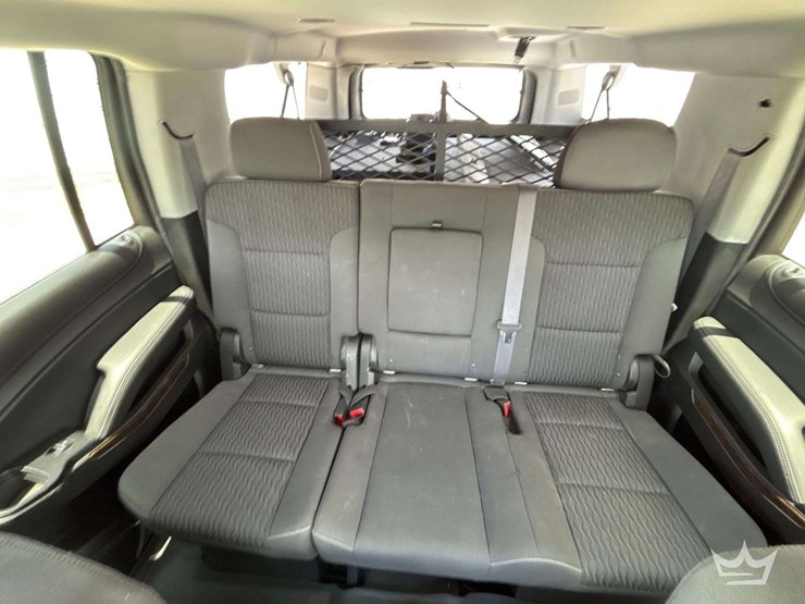 2015-chevrolet-suburban-image-19