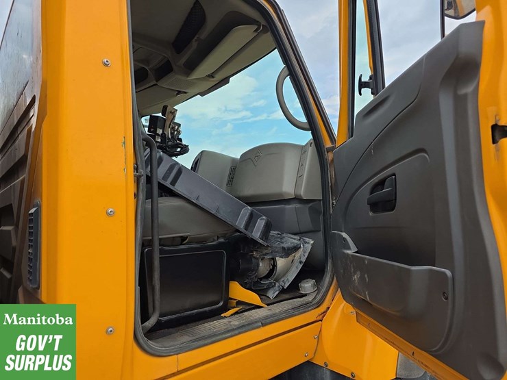 2010-international-workstar-7600-image-28