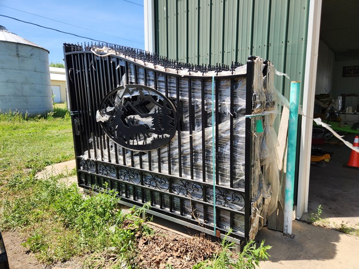 #372-•-20ft-bi-parting-gate-image-1