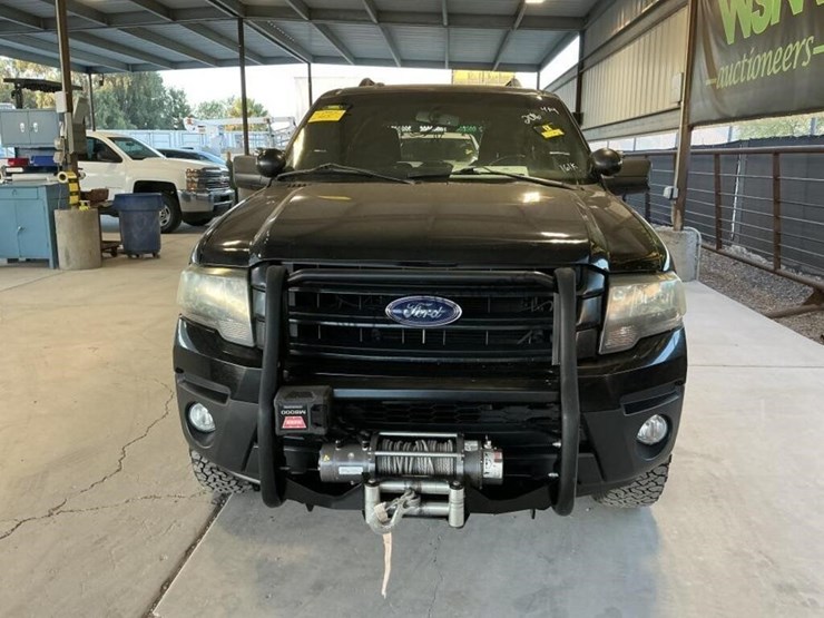 2016-ford-expedition-image-3