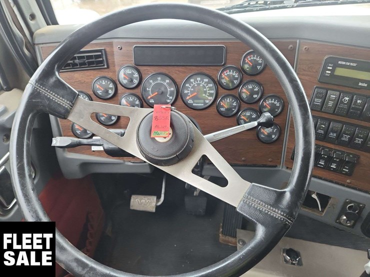 2009-western-star-4900-image-8