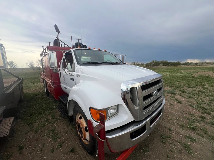 2008-ford-f650-image-3