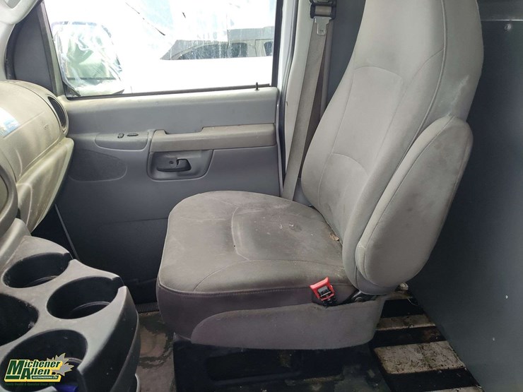 non-operable-2006-ford-e-250-cargo-van-image-15