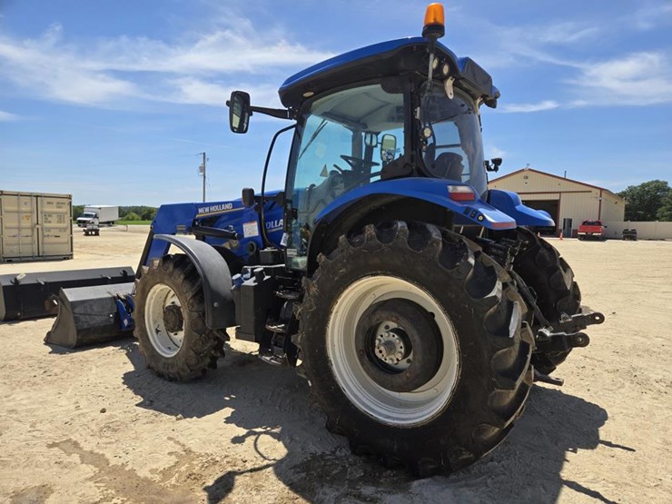 2015-new-holland-155-image-14