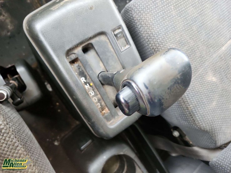 2010-hino-308-image-33