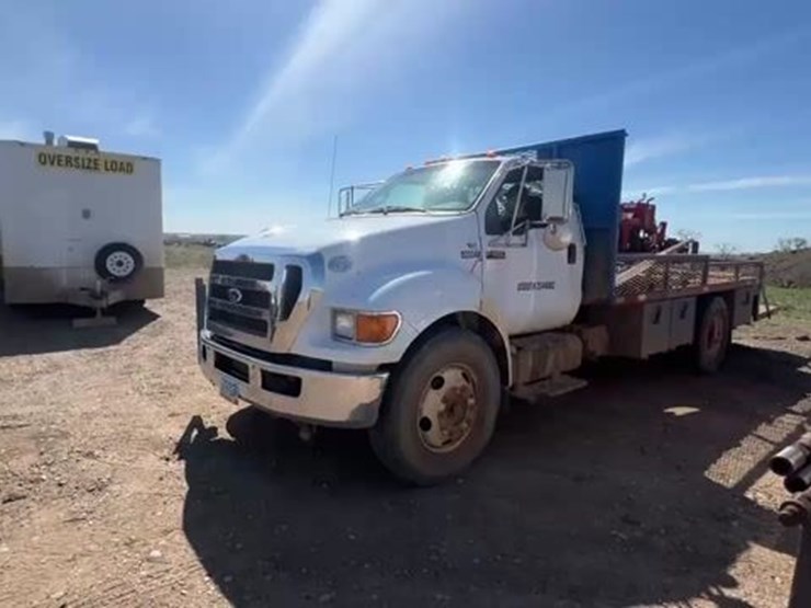 2013-ford-f650-image-1