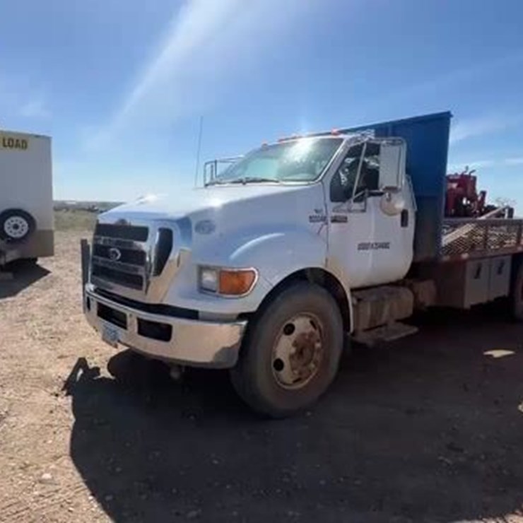 2013 FORD F650