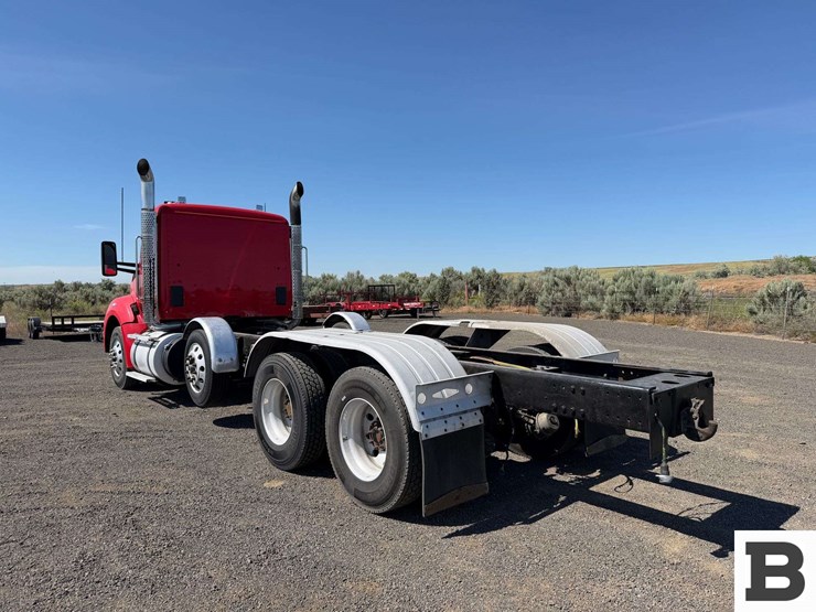 2015-kenworth-t880-image-3