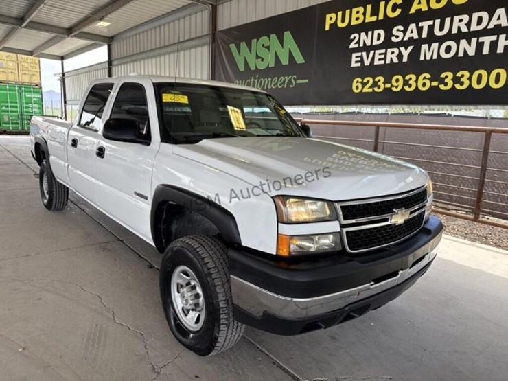 2007-chevrolet-silverado-3500-image-2