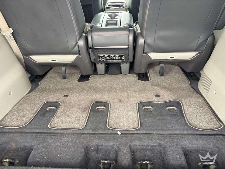 2015-kia-sedona-image-28