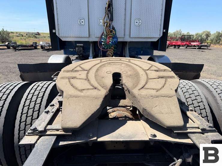 2015-kenworth-t800-image-32