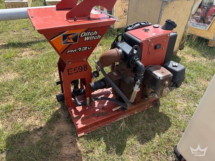 2016-ditch-witch-fm13v-image-9