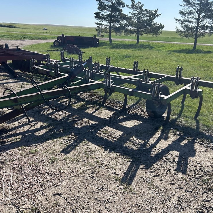 JOHN DEERE 4110
