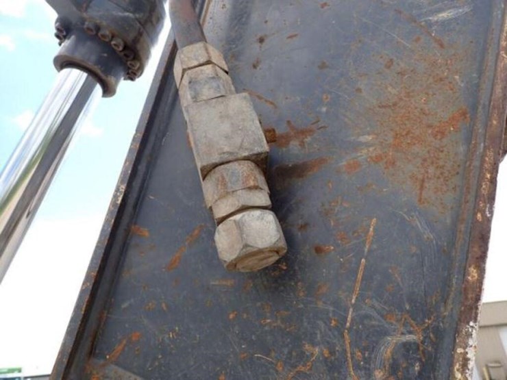 2009-deere-270d-lc-image-28