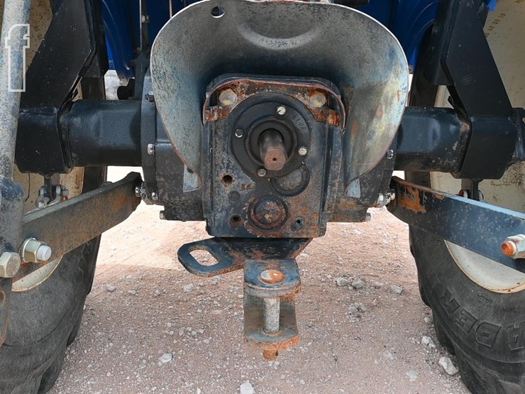 new-holland-tc30-image-5