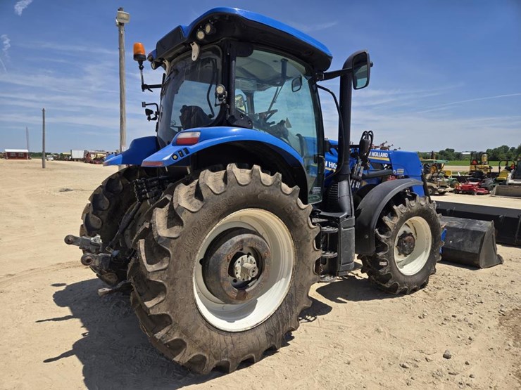 2015-new-holland-155-image-10