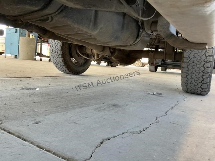 2004-ford-f350-image-28