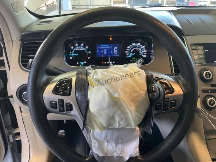 2017-ford-taurus-se-sdn-image-17