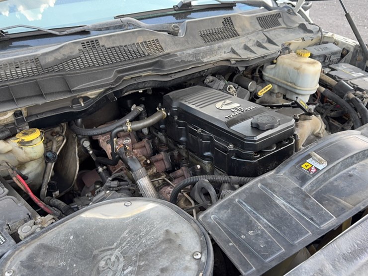 2012-dodge-ram-5500-image-21