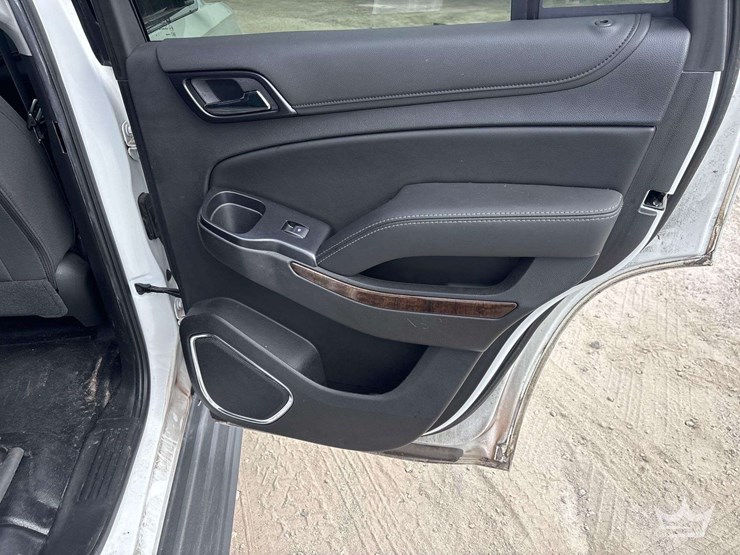 2019-chevrolet-tahoe-image-22