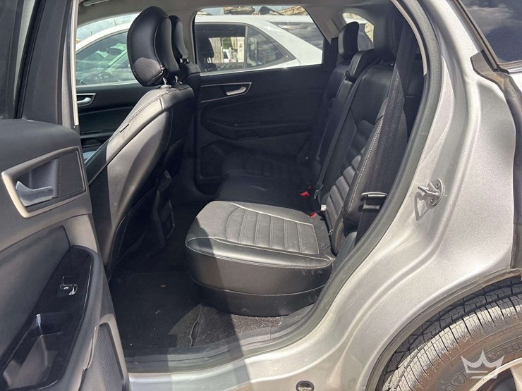 2016-ford-edge-image-20