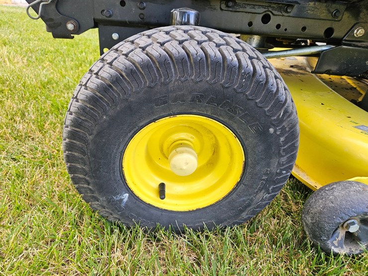 john-deere-x300-image-10