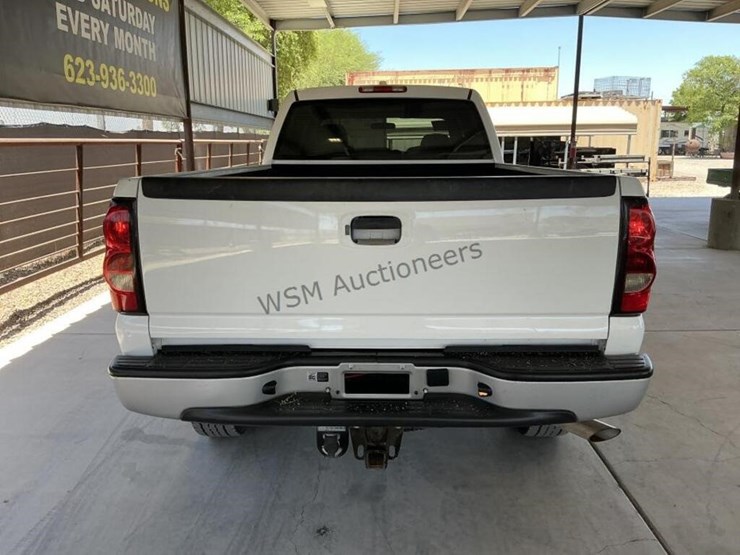 2007-chevrolet-silverado-3500-image-6