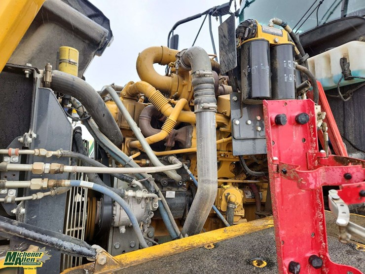 2014-deere-300d-image-27