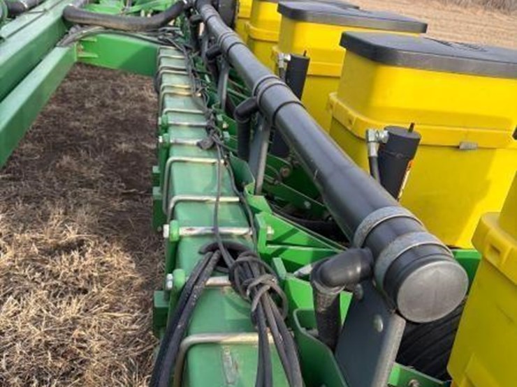 1994-john-deere-7200-image-25