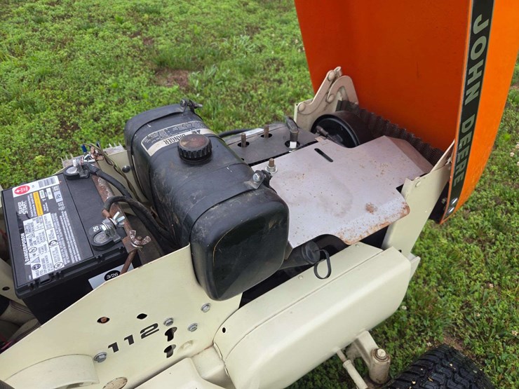john-deere-112-image-10
