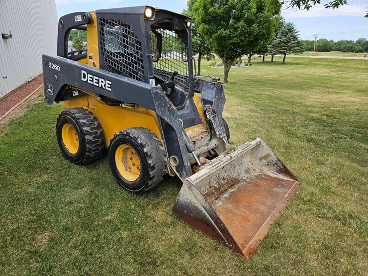 deere-326d-image-7
