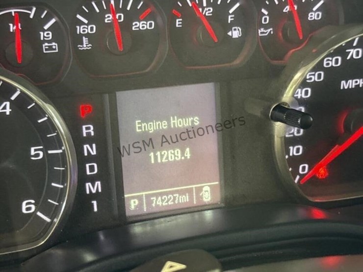 2015-chevrolet-silverado-3500hd-image-24