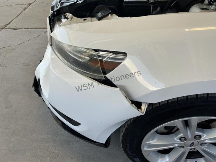 2017-ford-taurus-se-sdn-image-29