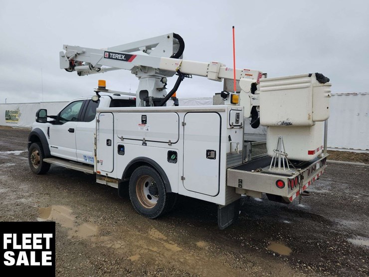 2021-ford-f550-image-3