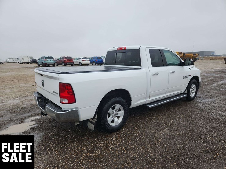 2015-dodge-1500-image-4