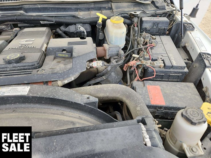 2018-ram-5500-slt-image-24