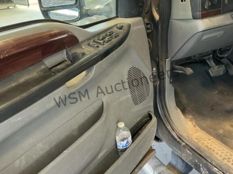 2004-ford-f350-image-24