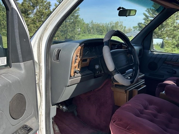 1995-ford-150-image-10