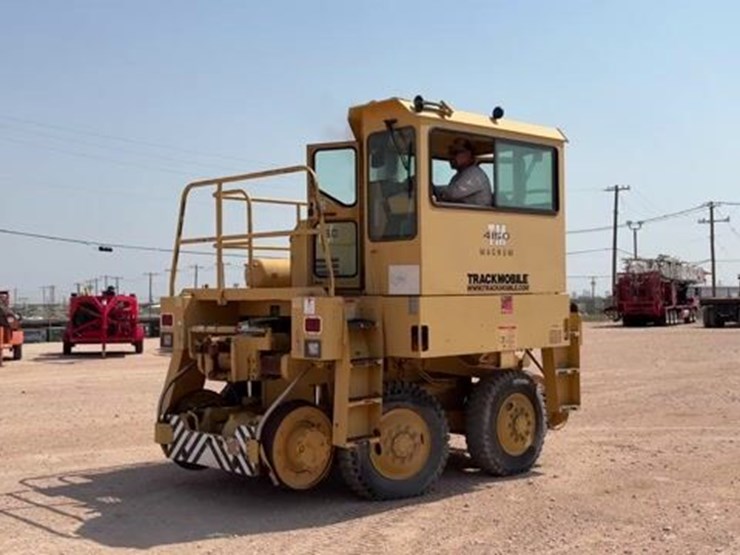 trackmobile-tm-4150-magnum-rail-car-tugger-image-1