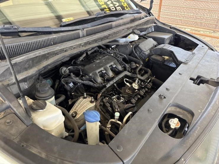 2016-kia-sedona-lx-image-16