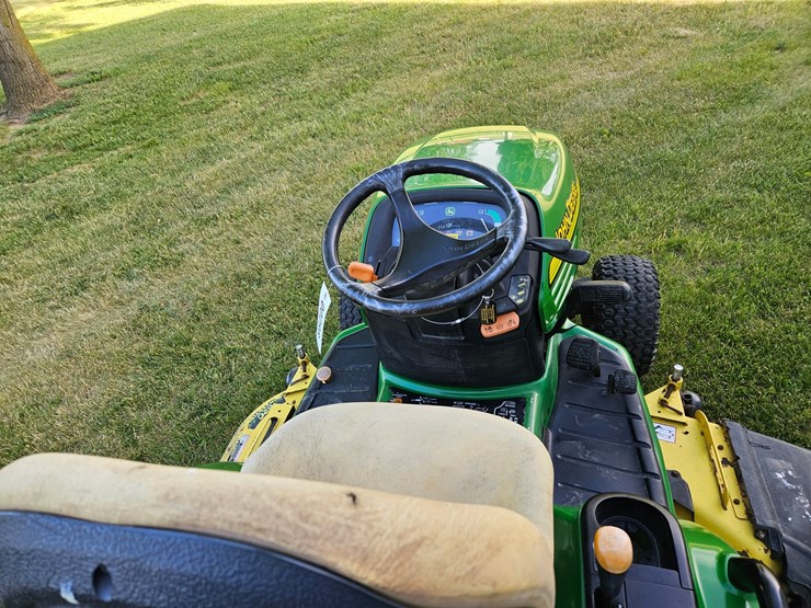 john-deere-x585-image-23