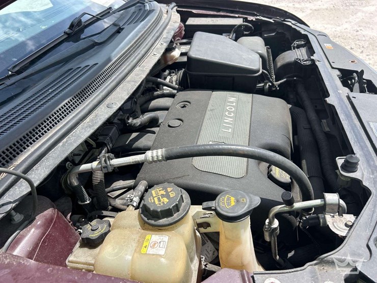 2011-lincoln-mkx-image-8
