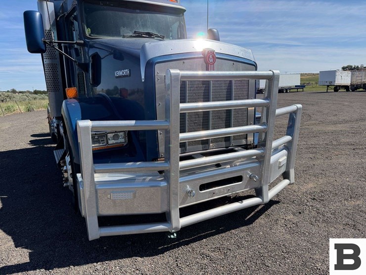 2015-kenworth-t800-image-9